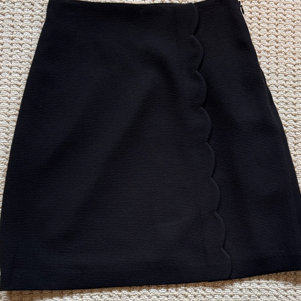 Elegant Black Skirt with Scalloped Detail